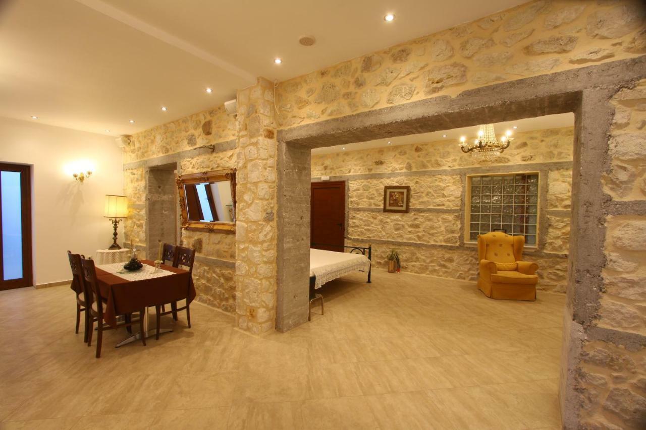 Villa Vanilla Agioi Theodoroi Exterior photo